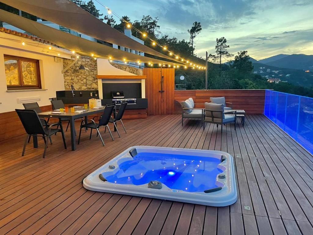 Вилла Spettacolare Vista Isola Terrazza E Idromassaggio Ноли Экстерьер фото