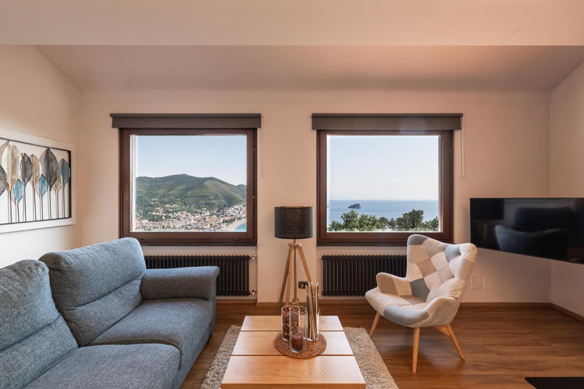 Вилла Spettacolare Vista Isola Terrazza E Idromassaggio Ноли Экстерьер фото