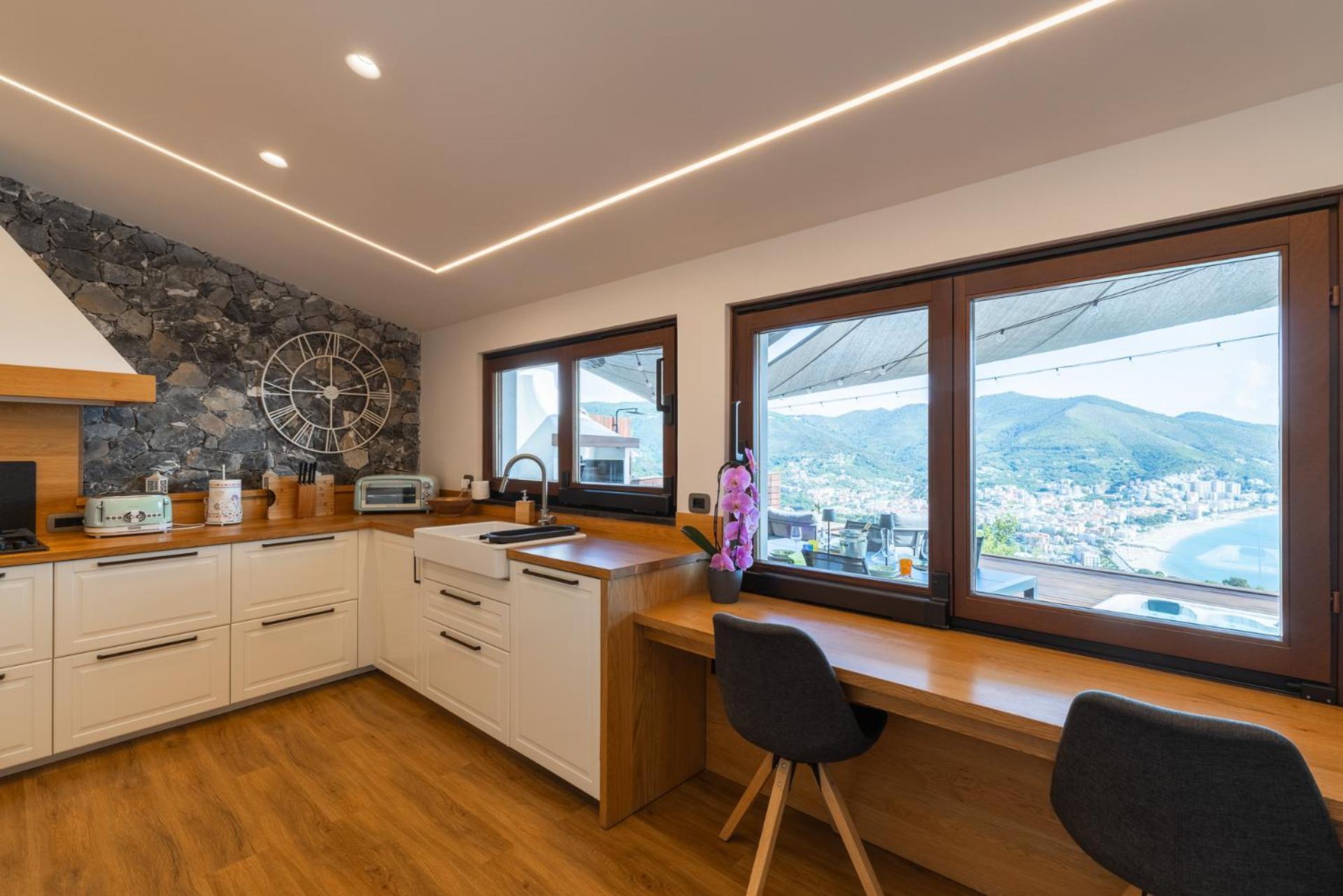 Вилла Spettacolare Vista Isola Terrazza E Idromassaggio Ноли Экстерьер фото