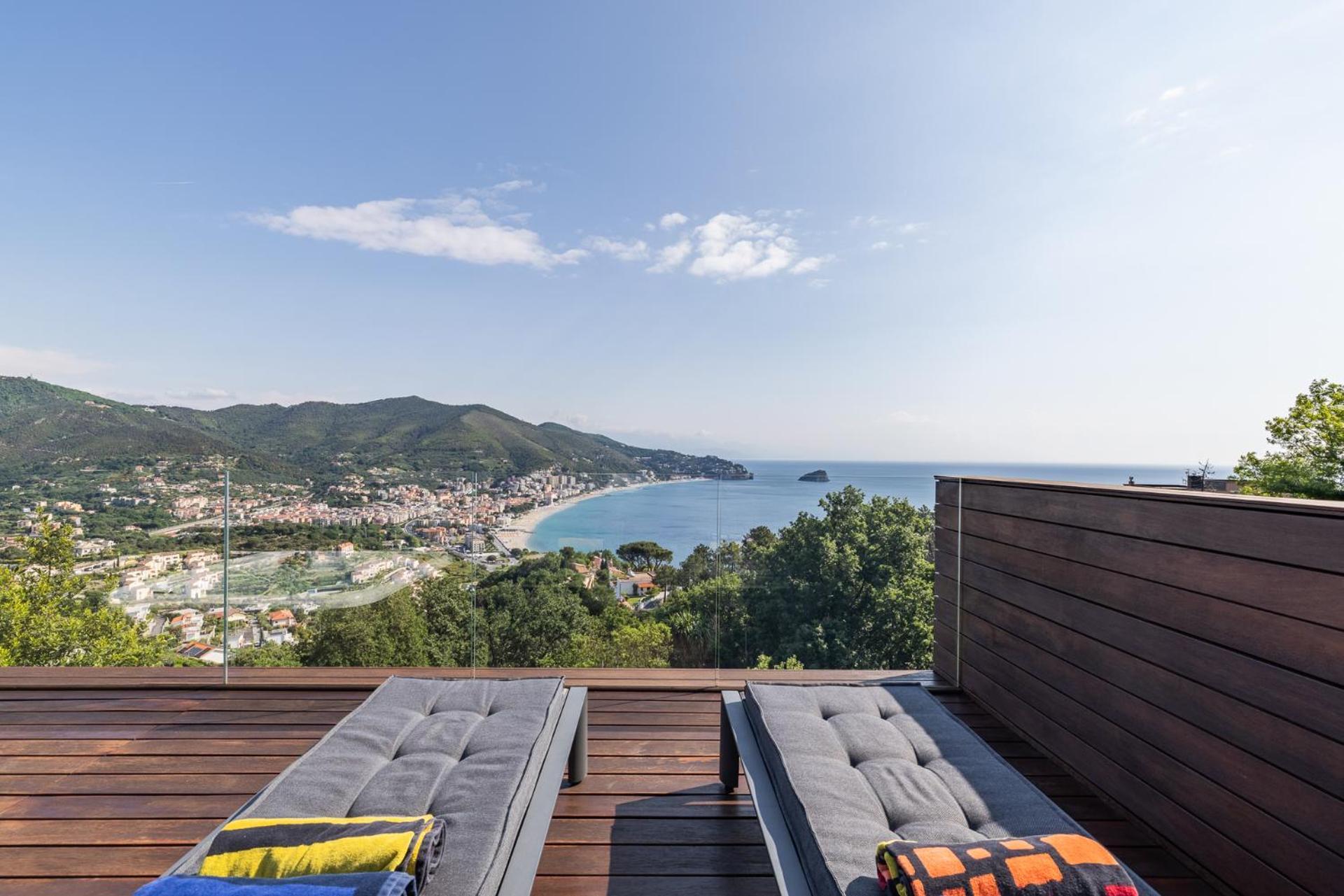 Вилла Spettacolare Vista Isola Terrazza E Idromassaggio Ноли Экстерьер фото